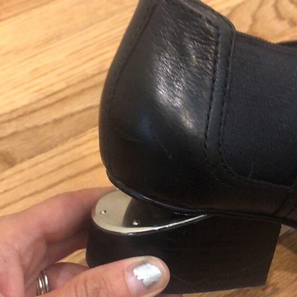 Alexander Wang Koir one black boot. It’s the left boot - Picture 10 of 12